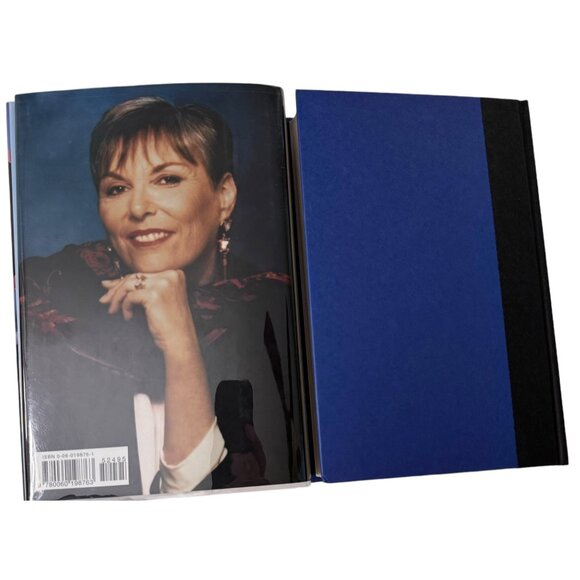 Running Scared Signed First Edition 2002 Elizabeth Lowell HC DJ Thriller Morrow - Picture 7 of 12